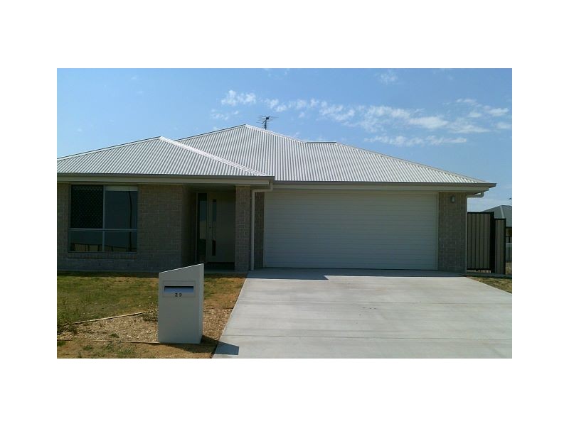 29 Beetson Drive, Roma QLD 4455