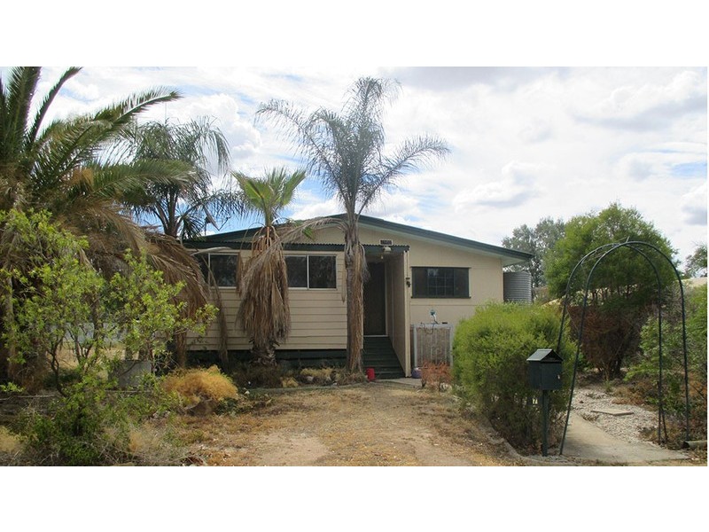 7 WATSON STREET, Roma QLD 4455