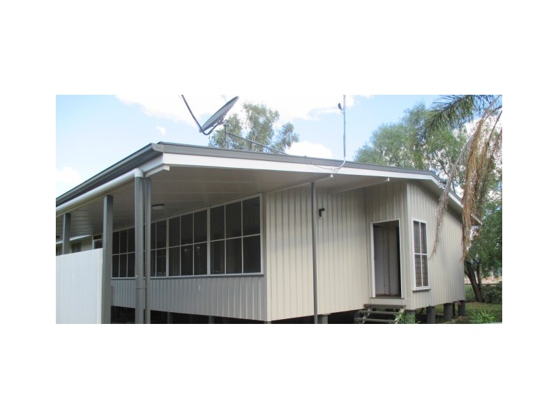 27 CORDELIA STREET, Surat QLD 4417