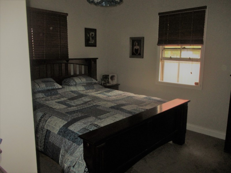 11 MCDOWALL STREET, Roma QLD 4455