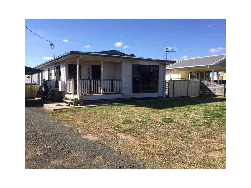 27 Robusta Street, Roma QLD 4455