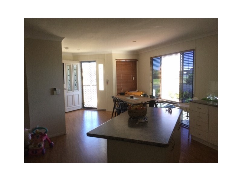 27 Robusta Street, Roma QLD 4455