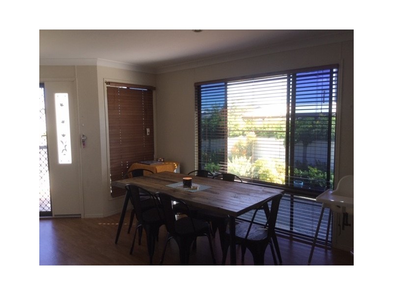 27 Robusta Street, Roma QLD 4455