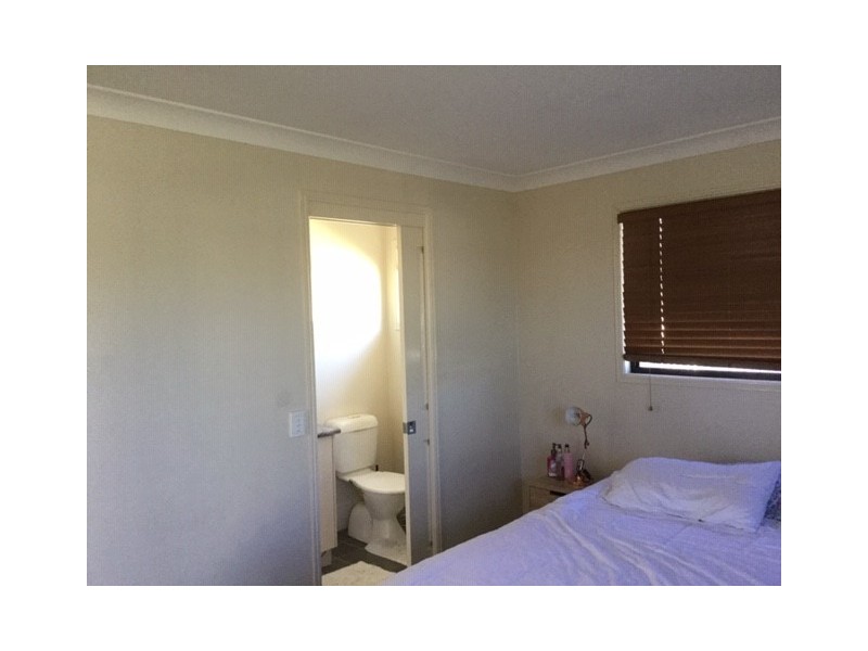27 Robusta Street, Roma QLD 4455