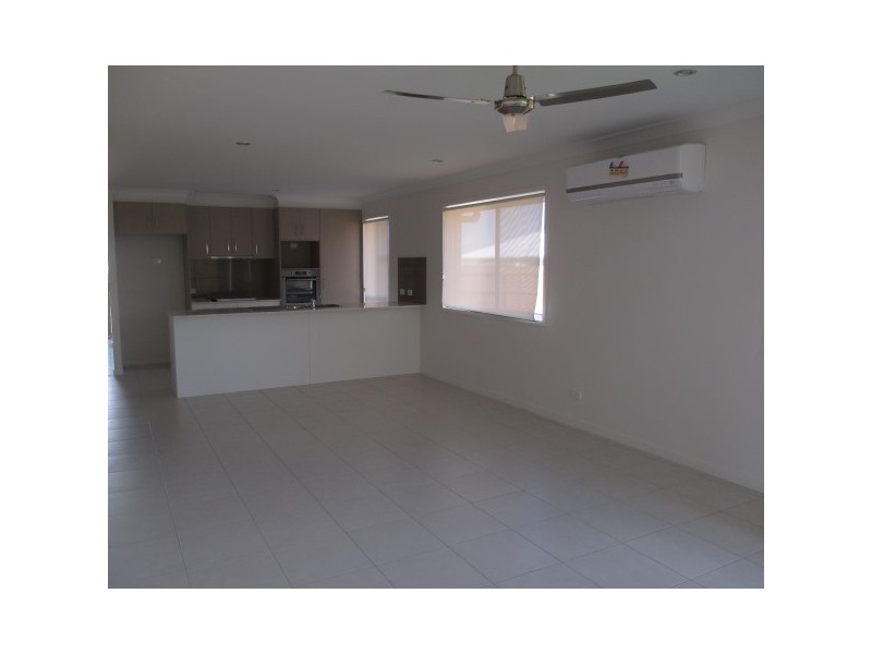 53  Wheeler Drive, Roma QLD 4455