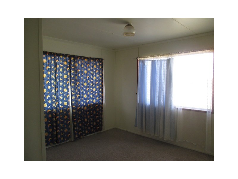 111 CURREY STREET, Roma QLD 4455