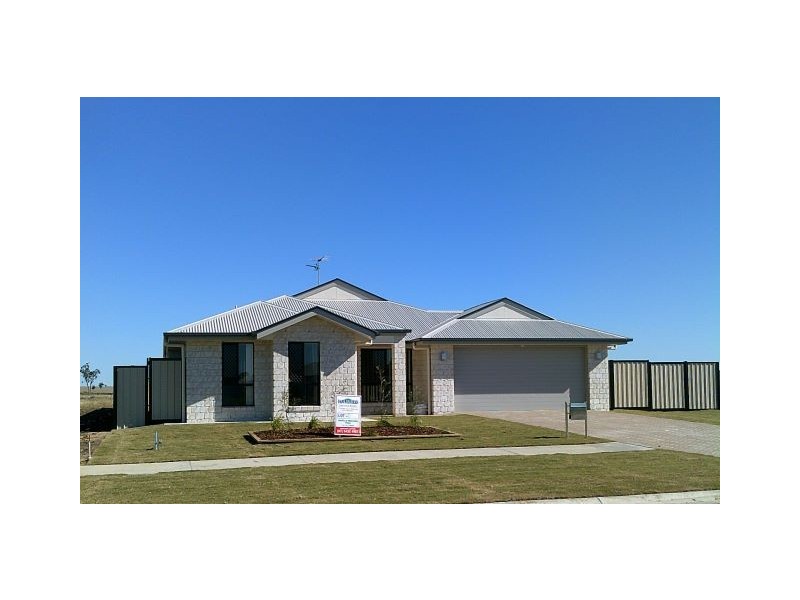 94  Taylor Street, Roma QLD 4455
