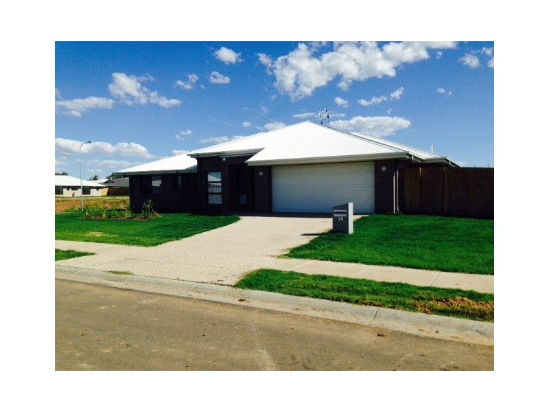 14 Wheeler Drive, Roma QLD 4455
