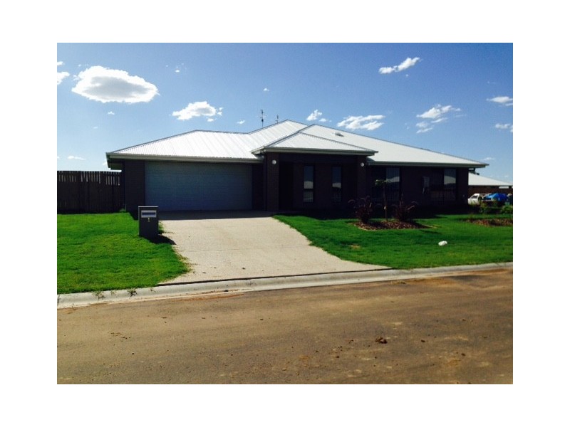 1 Dobel Way, Roma QLD 4455