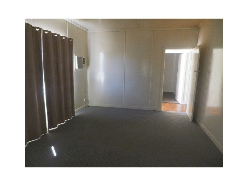 8 CRAWFORD STREET, Roma QLD 4455