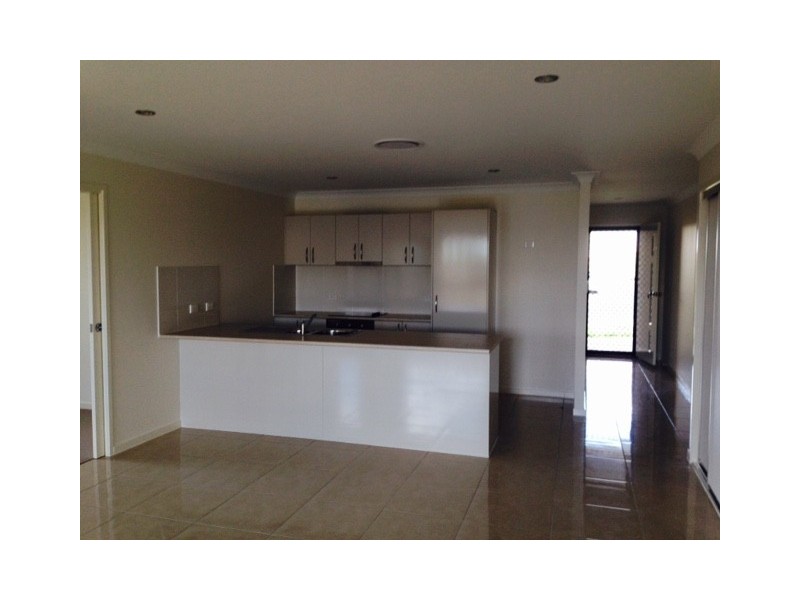 43 Wheeler Drive, Roma QLD 4455