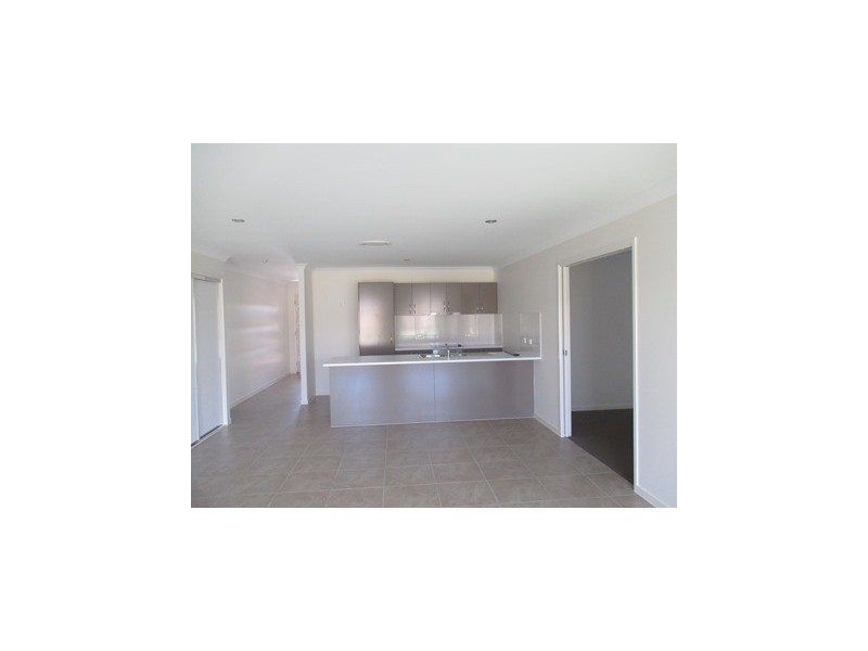 49 Wheeler Drive, Roma QLD 4455