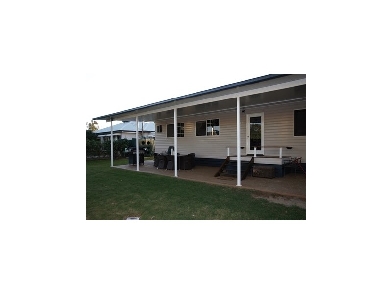 92 Miscamble Street, Roma QLD 4455
