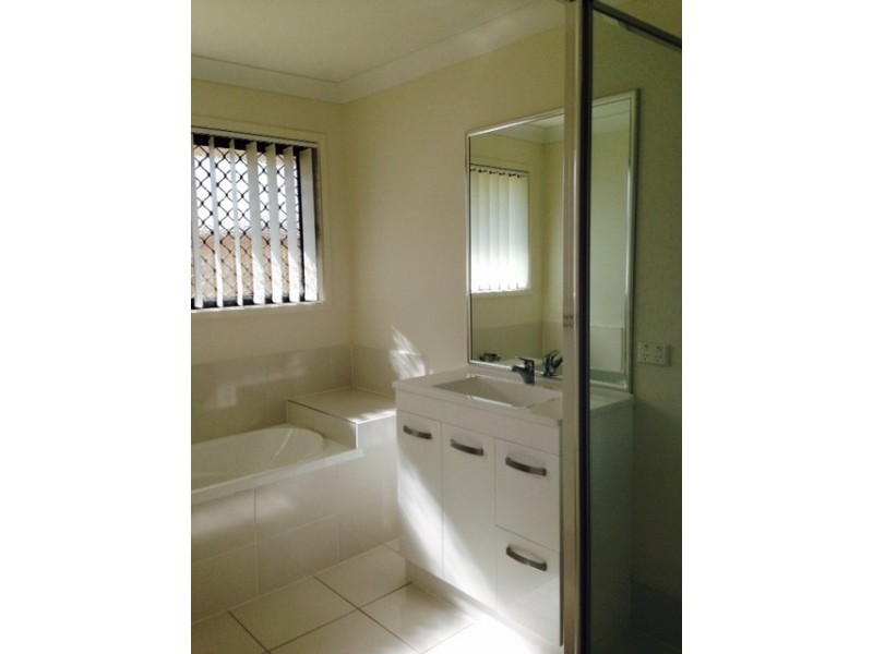 4  DAWSON COURT, Roma QLD 4455