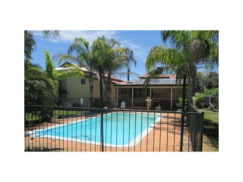 5 Arthur Street, Roma QLD 4455