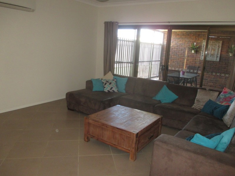 12 MARSDEN COURT, Roma QLD 4455