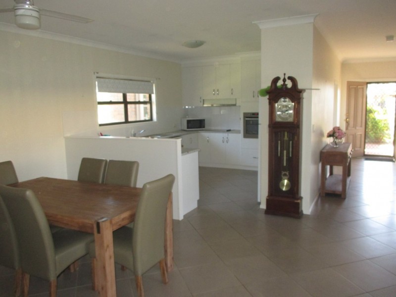 12 MARSDEN COURT, Roma QLD 4455