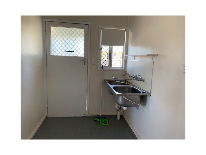 15 South Street, Roma QLD 4455