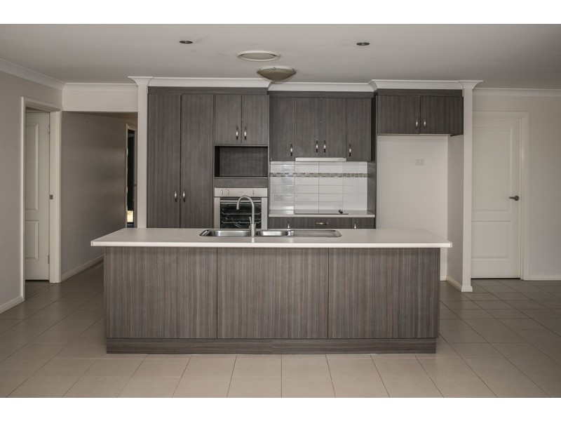 17 BASSETT COURT, Roma QLD 4455