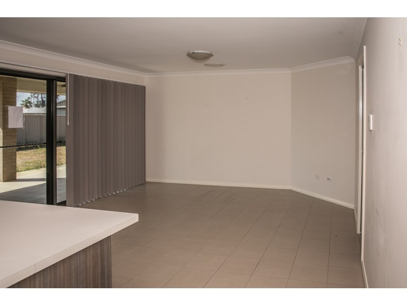 17 BASSETT COURT, Roma QLD 4455