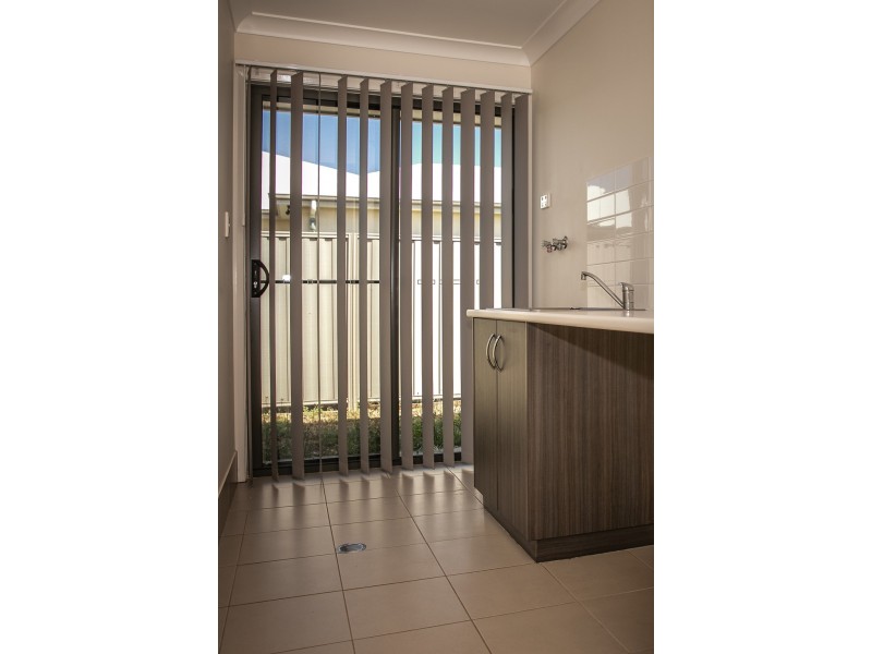 17 BASSETT COURT, Roma QLD 4455