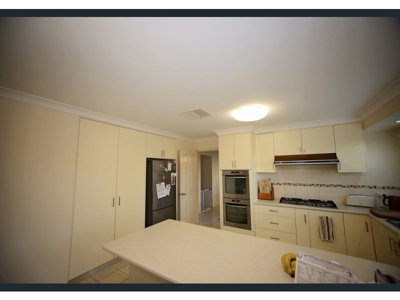 2 Alexander Avenue, Roma QLD 4455