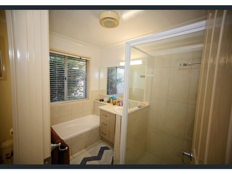 2 Alexander Avenue, Roma QLD 4455