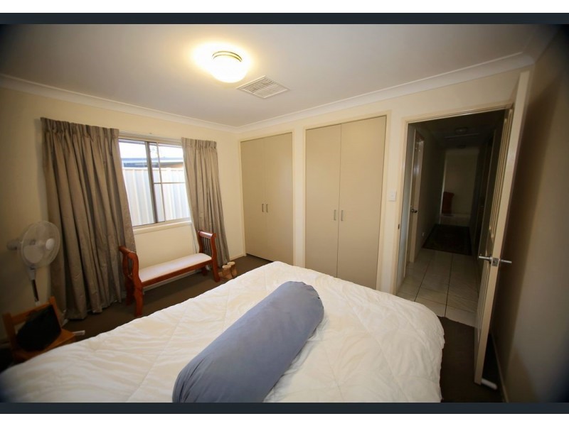 2 Alexander Avenue, Roma QLD 4455