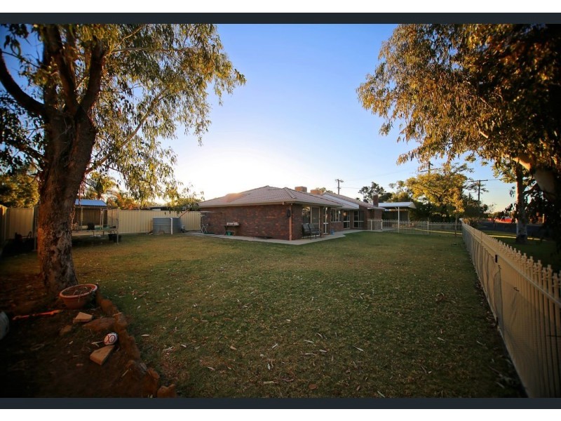 2 Alexander Avenue, Roma QLD 4455