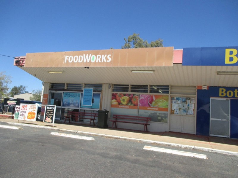 90 BOWEN STREET, Roma QLD 4455