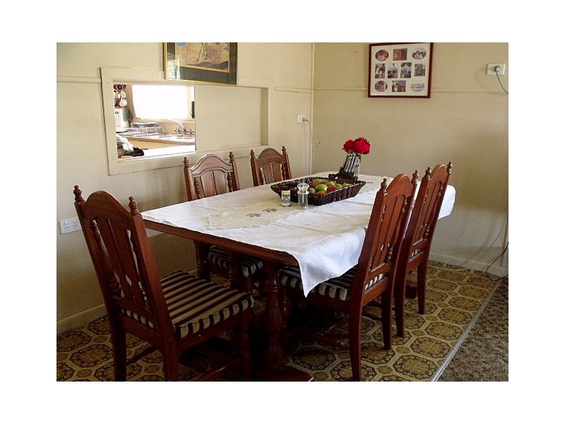 31 TWINE STREET, Roma QLD 4455