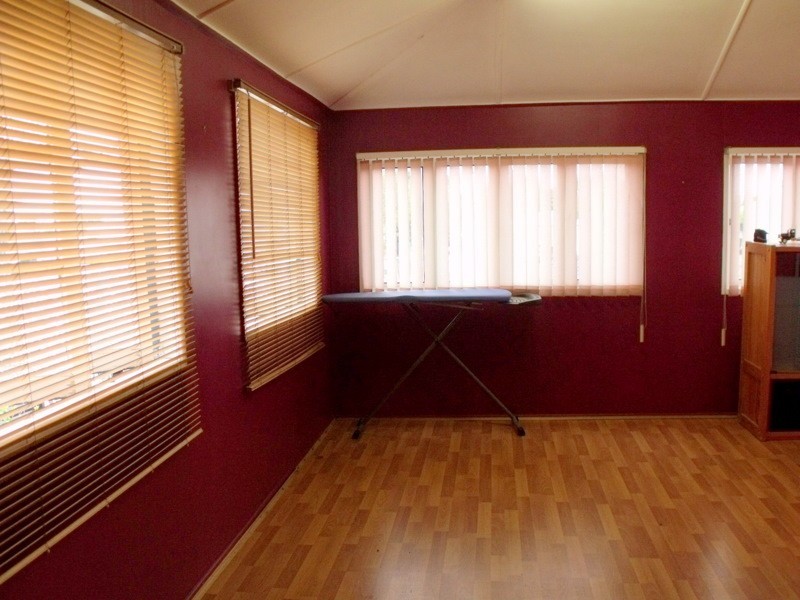 17  BOWEN STREET, Roma QLD 4455