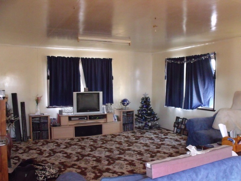 17 Burke Street, Wallumbilla QLD 4428