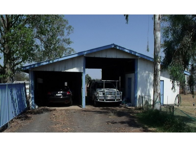 17 Burke Street, Wallumbilla QLD 4428