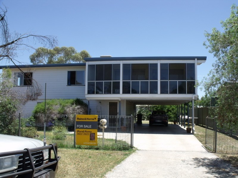 33 Derry Street, Roma QLD 4455