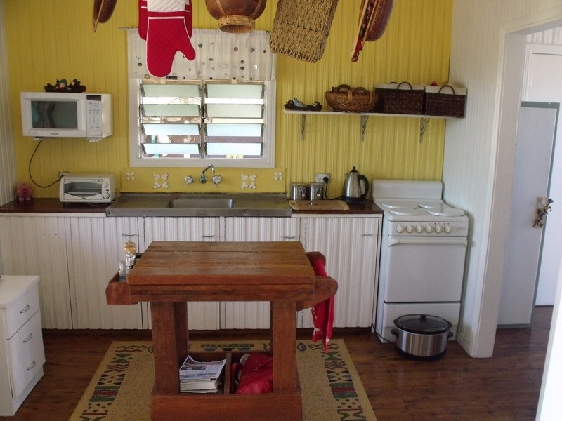 22 Perry Street, Yuleba QLD 4427