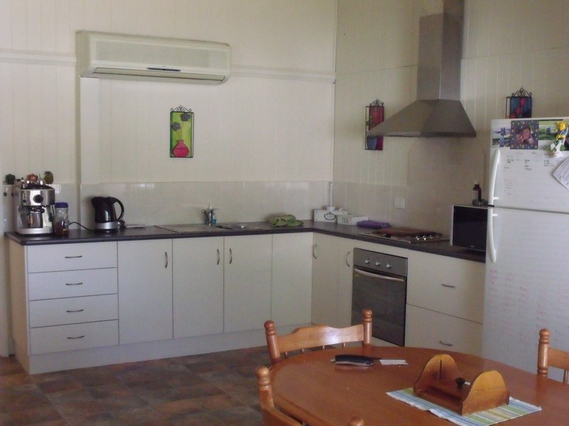 30 Twine Street, Roma QLD 4455