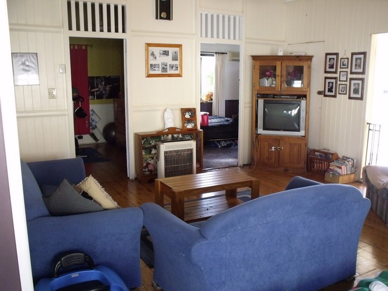 30 Twine Street, Roma QLD 4455