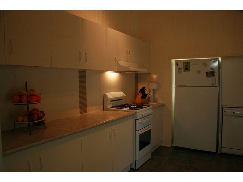 33 Bowen Street, Roma QLD 4455