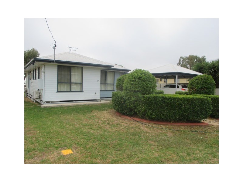 17 Robusta Drive, Roma QLD 4455