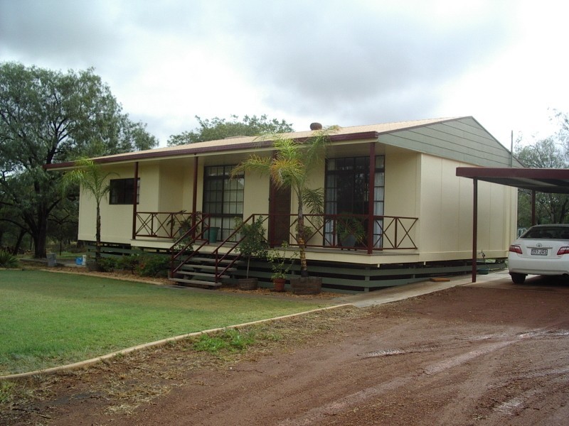 96 Roslyn Drive, Roma QLD 4455
