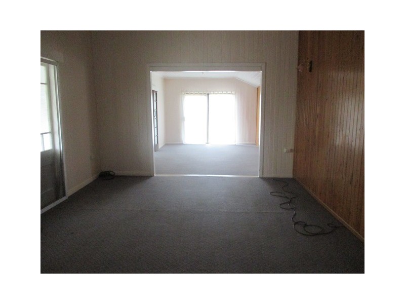 2-4 South Street, Roma QLD 4455