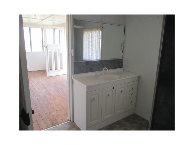 2-4 South Street, Roma QLD 4455