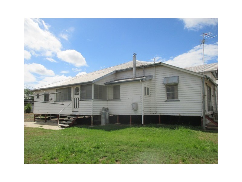 2-4 South Street, Roma QLD 4455