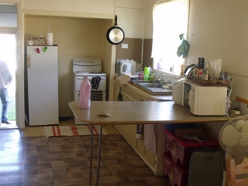 20 Lewis Street, Roma QLD 4455