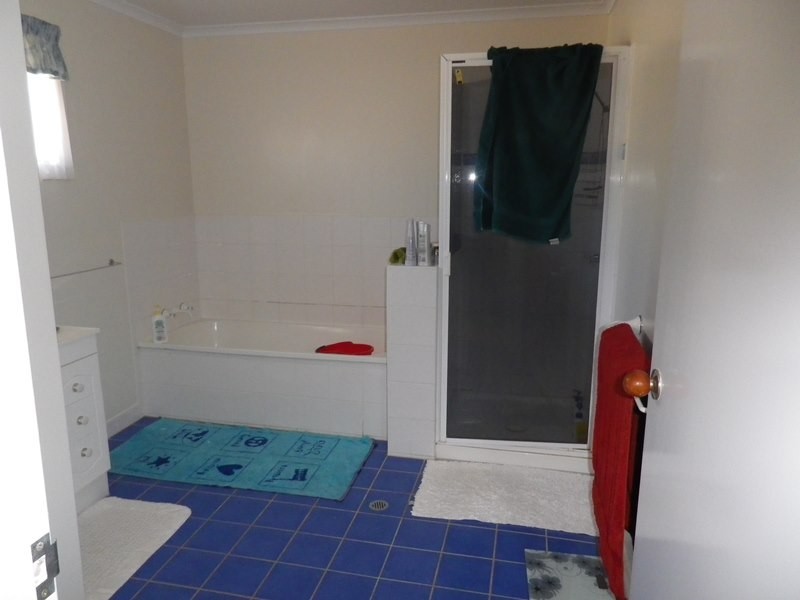 30 Spencer Street, Roma QLD 4455