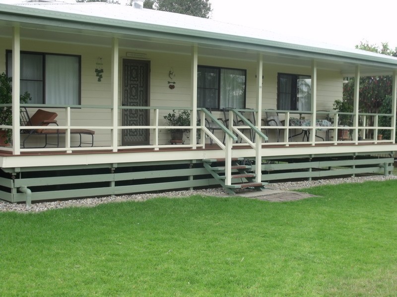 11 POWELL STREET, Roma QLD 4455
