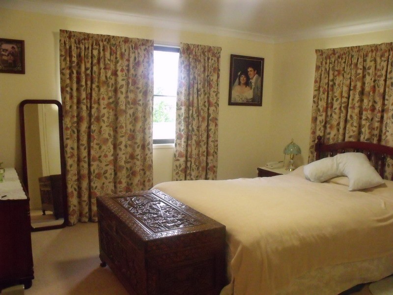 11 POWELL STREET, Roma QLD 4455