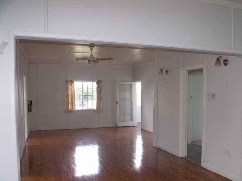 6 Queen Street, Roma QLD 4455