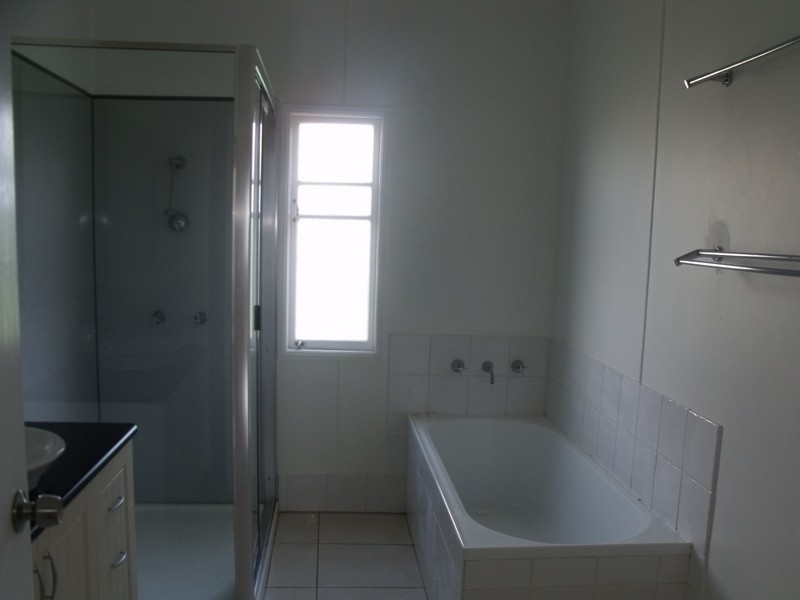 6 Queen Street, Roma QLD 4455